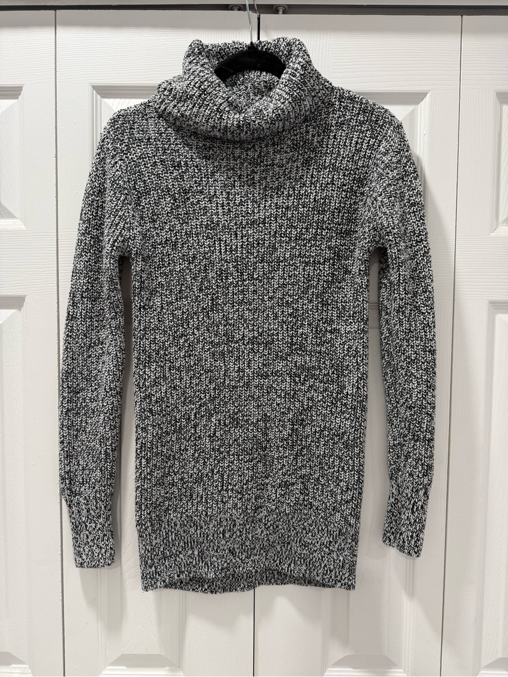 Abercrombie & Fitch Black and White Marled Cowl Turtleneck Sweater